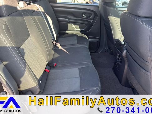Used 2018 Nissan Titan SV w/ SV Convenience Package image 24