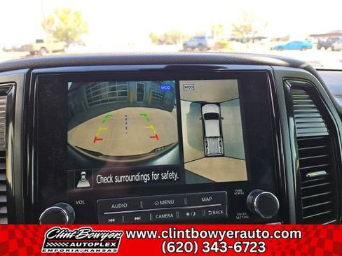 Used 2023 Nissan Titan PRO-4X w/ Pro-4x Convenience Package image 16