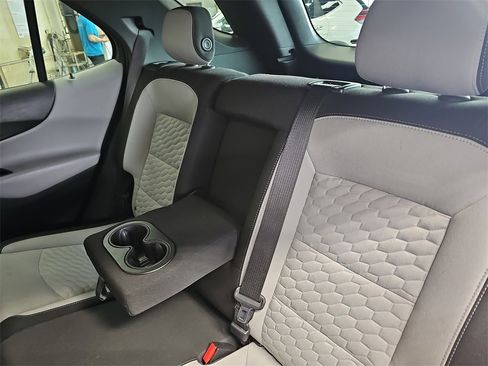 Used 2018 Chevrolet Equinox LS image 13