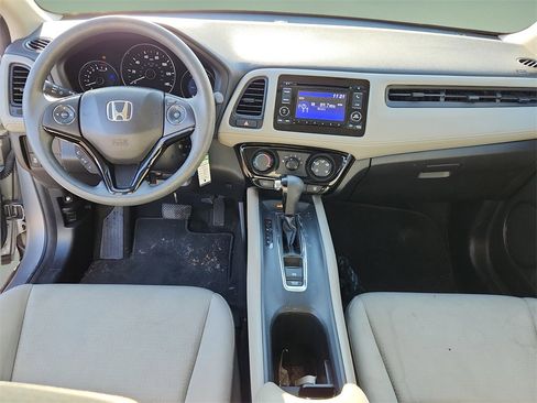 Used 2019 Honda HR-V LX image 19