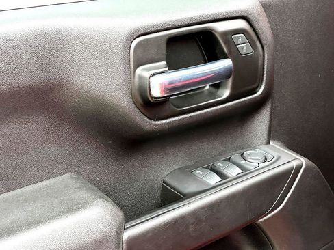 Used 2023 Chevrolet Silverado 1500 Custom Trail Boss w/ LPO, Dark Essentials Package image 13