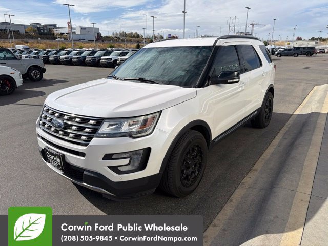 Used 2016 Ford Explorer XLT w/ Equipment Group 202A FWD image 6