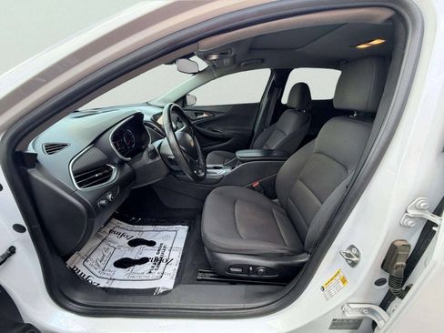 Used 2016 Chevrolet Malibu LT FWD image 14