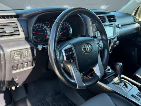 Used 2014 Toyota 4Runner SR5 Premium image 4