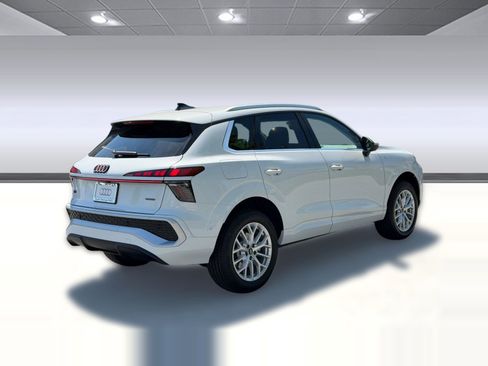 New 2026 Audi Q3 quattro 2.0T AWD/4WD image 9