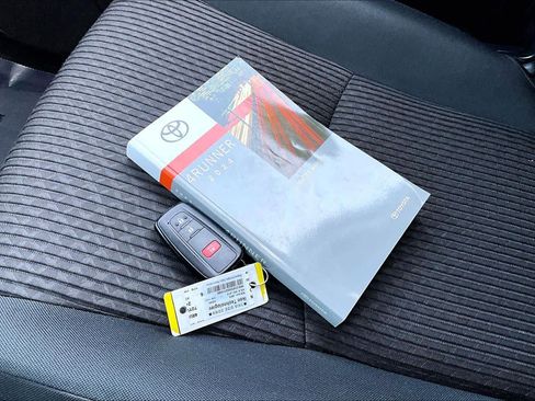 Certified 2024 Toyota 4Runner TRD Off-Road image 15