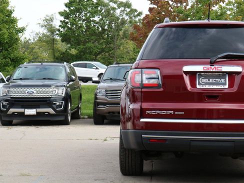 Used 2017 GMC Acadia Limited SLT AWD/4WD image 12