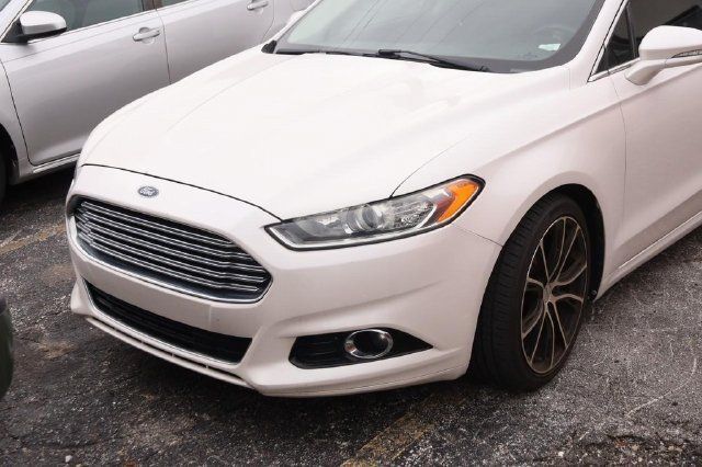 Used 2013 Ford Fusion Titanium w/ Titanium Driver Assist Pkg AWD/4WD image 2