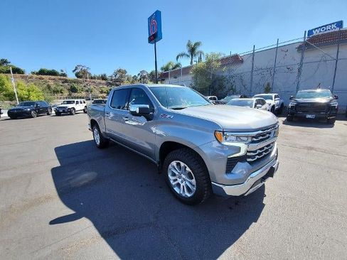 Used 2024 Chevrolet Silverado 1500 LTZ AWD/4WD image 2