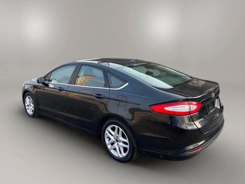 Used 2013 Ford Fusion SE image 4