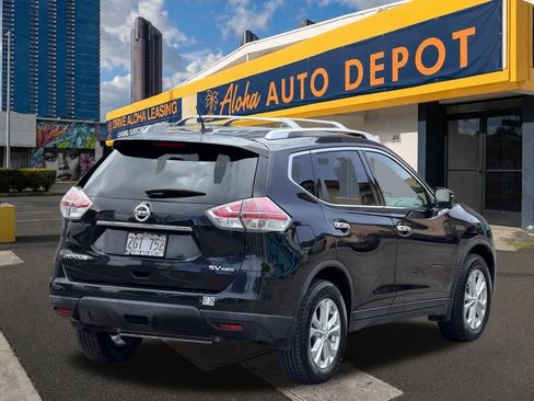 Used 2016 Nissan Rogue SV w/ SV Premium Package AWD/4WD image 5