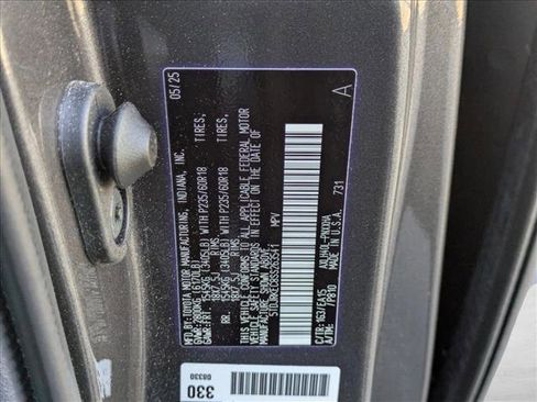 Used 2025 Toyota Sienna XLE image 25