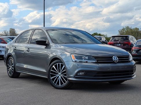 Used 2016 Volkswagen Jetta Sport FWD image 28