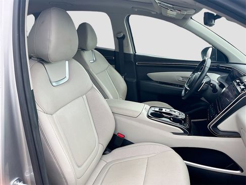 Used 2024 Hyundai Tucson Limited image 30