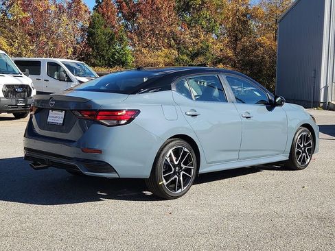 New 2025 Nissan Sentra SR w/ SR Premium Package image 4