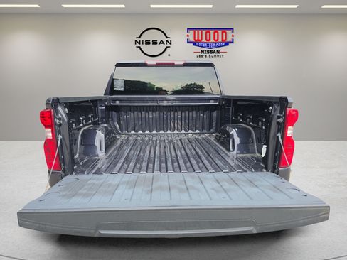 Used 2022 Chevrolet Silverado 1500 LT AWD/4WD image 20