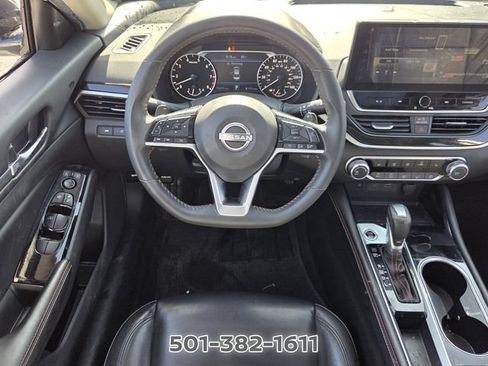 Used 2024 Nissan Altima 2.5 SR w/ SR Premium Package FWD image 14