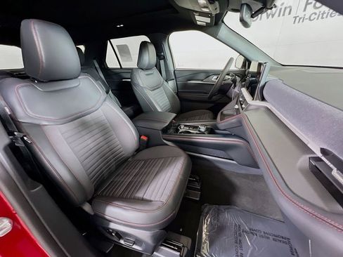 New 2026 Ford Explorer ST-Line w/ ST-Line Street Pack image 17
