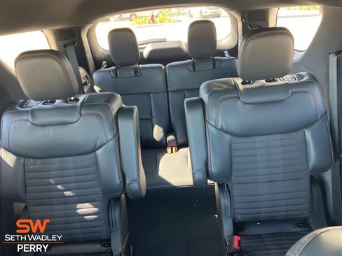 New 2025 Ford Explorer ST-Line w/ Premium Package image 24