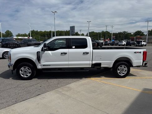 Used 2024 Ford F250 XLT AWD/4WD image 11