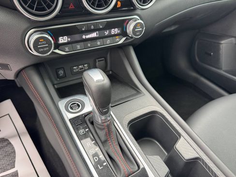 Used 2024 Nissan Sentra SR w/ SR Premium Package FWD image 11