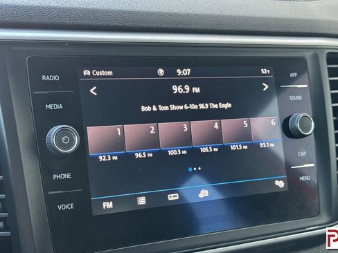 Used 2020 Volkswagen Atlas Cross Sport SE image 23