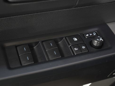 Used 2025 Toyota Sequoia Platinum image 28