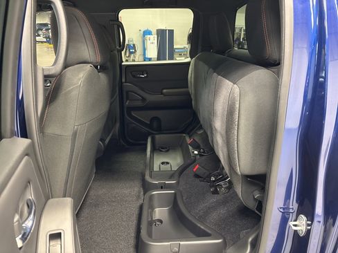 Used 2023 Nissan Frontier PRO-4X w/ Technology Package image 30