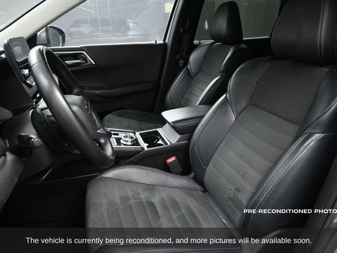 Used 2024 Mitsubishi Outlander SE image 7