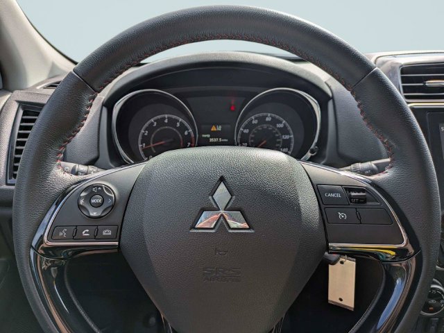 Used 2026 Mitsubishi Outlander Sport LE AWD/4WD image 28
