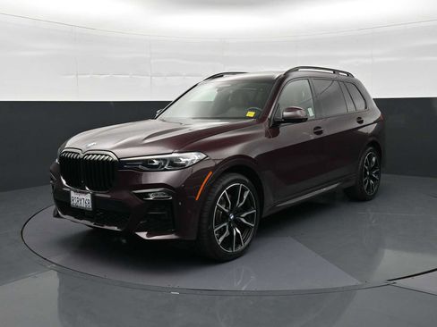 Used 2021 BMW X7 xDrive40i w/ M Sport Package AWD/4WD image 1