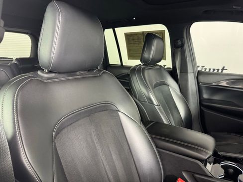 Used 2023 Jeep Grand Cherokee Altitude RWD image 45