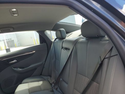 Used 2014 Chevrolet Impala LT FWD image 26