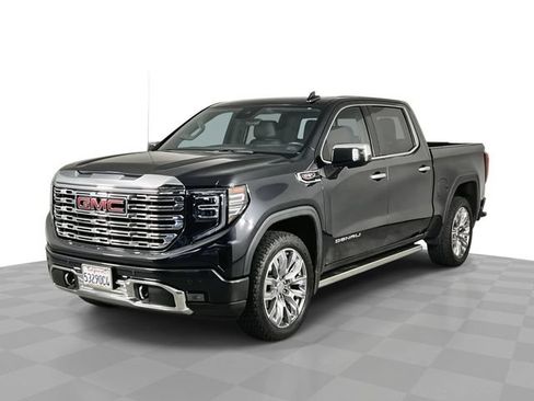 Used 2022 GMC Sierra 1500 Denali w/ Denali Reserve Package AWD/4WD image 1