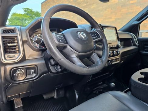 Used 2022 RAM 3500 Tradesman w/ Chrome Appearance Group AWD/4WD image 19