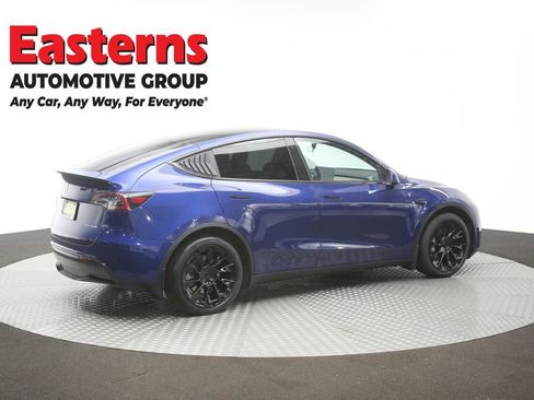 Used 2021 Tesla Model Y Long Range AWD/4WD image 36