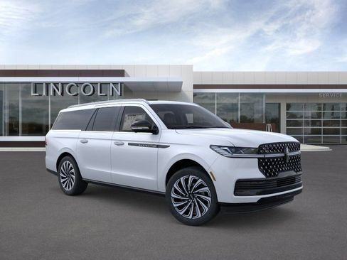 New 2026 Lincoln Navigator L Black Label AWD/4WD image 7