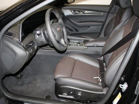 Used 2025 Cadillac CT5 V image 8