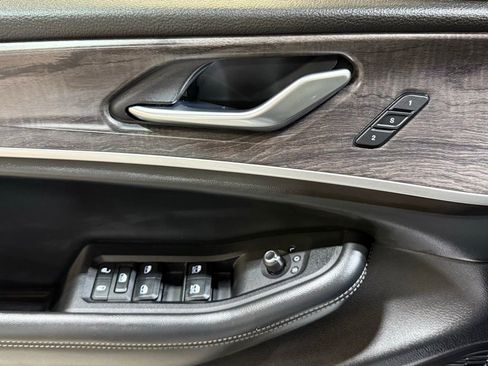 Certified 2023 Jeep Grand Cherokee L Limited w/ Black Appearance Package image 31