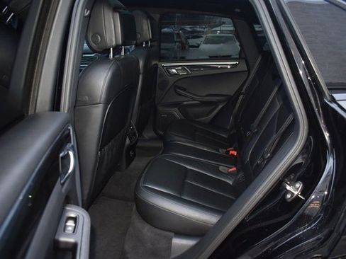 Used 2017 Porsche Macan S w/ Premium Package Plus image 34