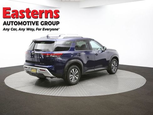 Used 2024 Nissan Pathfinder SL AWD/4WD image 41