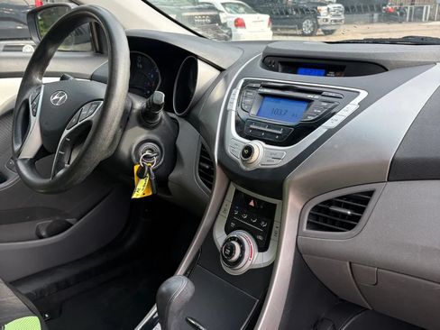 Used 2012 Hyundai Elantra GLS w/ Preferred Pkg 3 FWD image 26