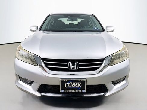 Used 2015 Honda Accord Touring image 2
