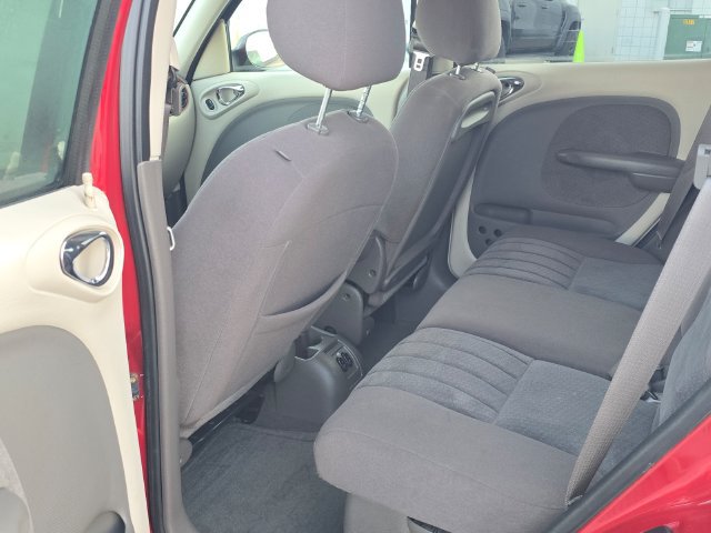 Used 2005 Chrysler PT Cruiser Touring FWD image 10