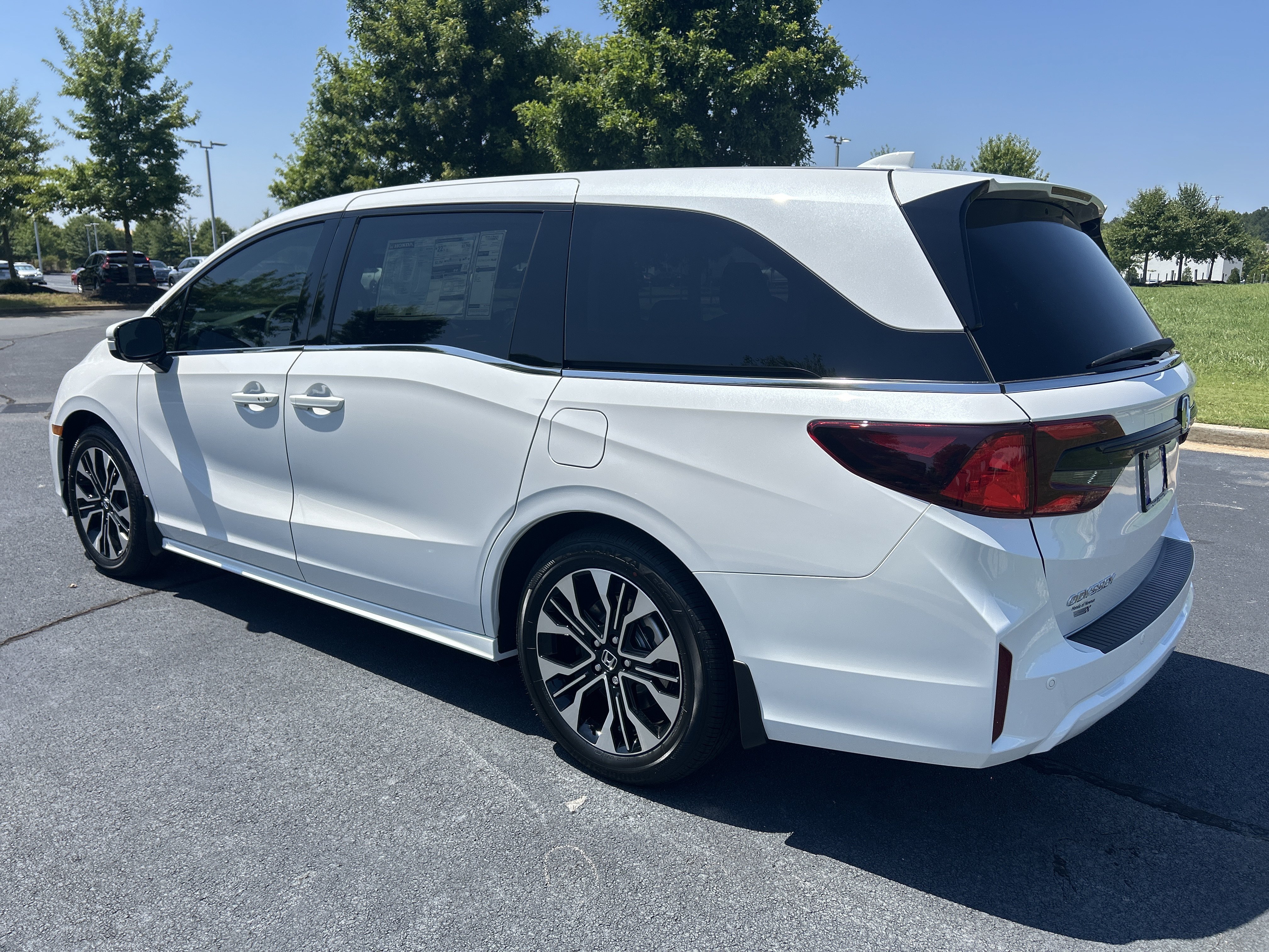 New 2026 Honda Odyssey Elite image 7