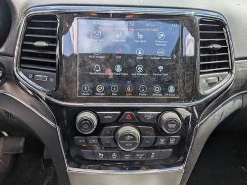 Used 2022 Jeep Grand Cherokee Limited AWD/4WD image 8