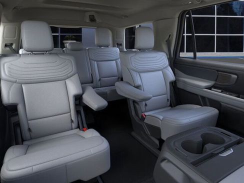 New 2025 Ford Expedition Platinum w/ Platinum Ultimate Package image 13