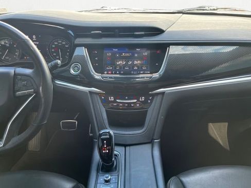 Used 2023 Cadillac XT6 Sport w/ Technology Package image 12