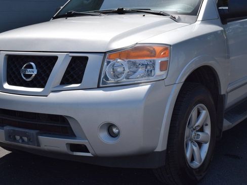 Used 2014 Nissan Armada SV AWD/4WD image 2