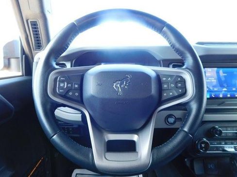 Used 2021 Ford Bronco Badlands image 44